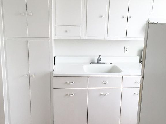 3rd image of 2722 Vine St APT 18