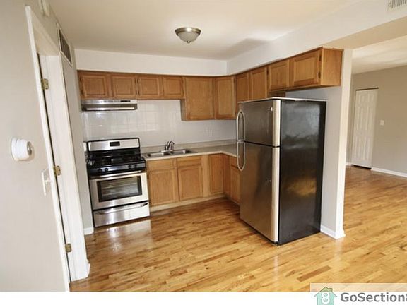 2nd image of 1840 S Fairfield Ave