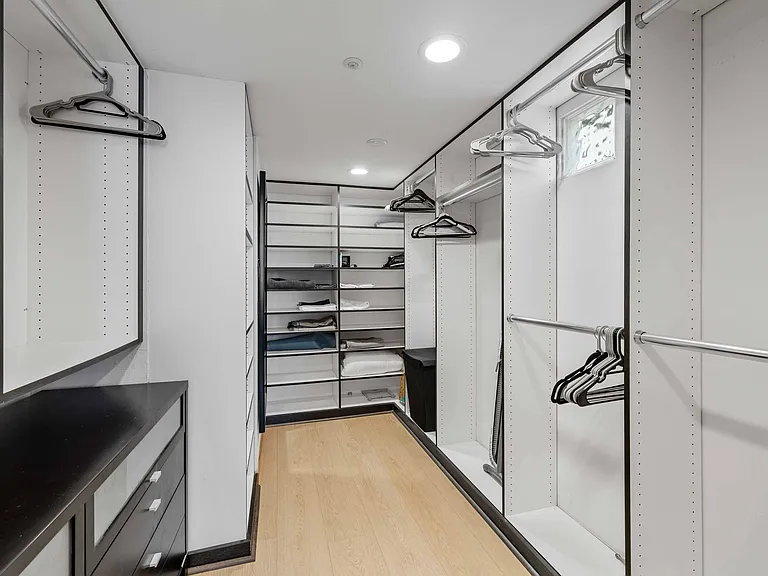 452 Marine Pl — Photo 25