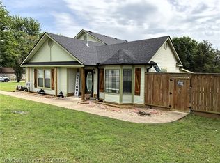 609 E Lincoln St, Greenwood, AR 72936