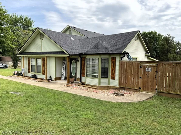 609 E Lincoln St, Greenwood, AR 72936