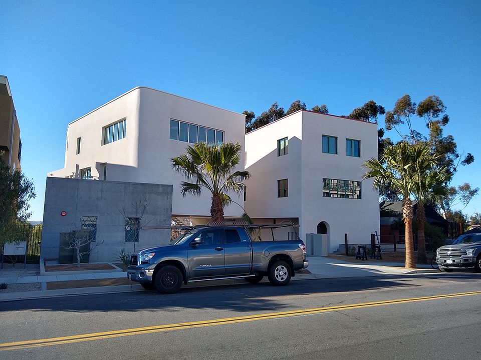 1st image of 2730 1st Ave Suite 202
