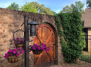 19 Roanoak Cv, Jackson, TN 38305