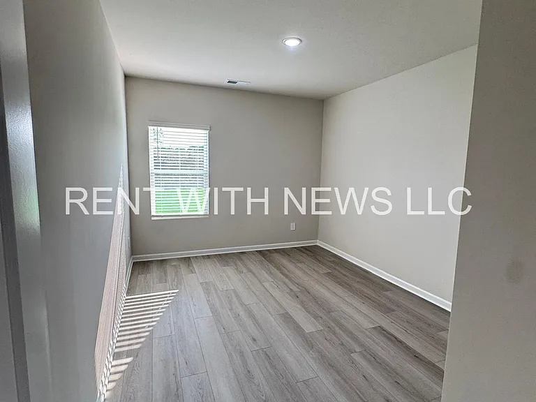 649 White Birch Ln — Photo 9