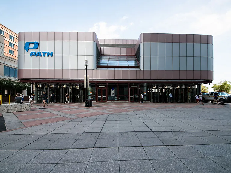 PATH, port authority building