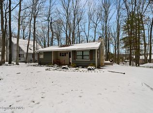 115 Mohican Trl, Pocono Lake, PA