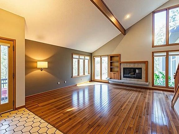 3rd image of 7030 Birchwood Dr