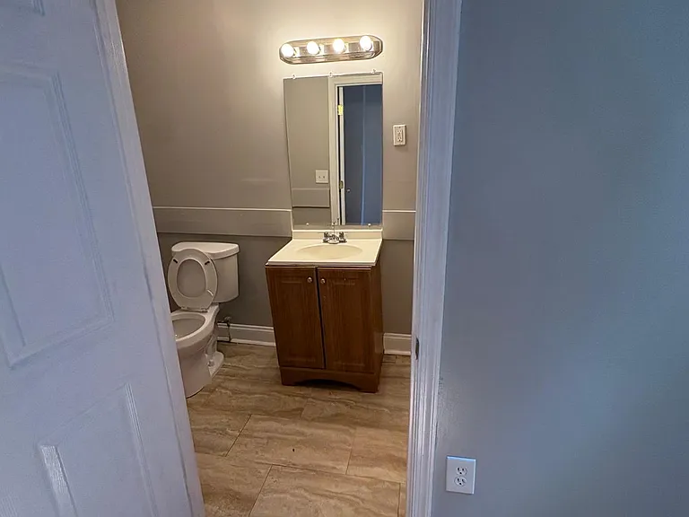 646 Cokesbury Ave — Photo 7