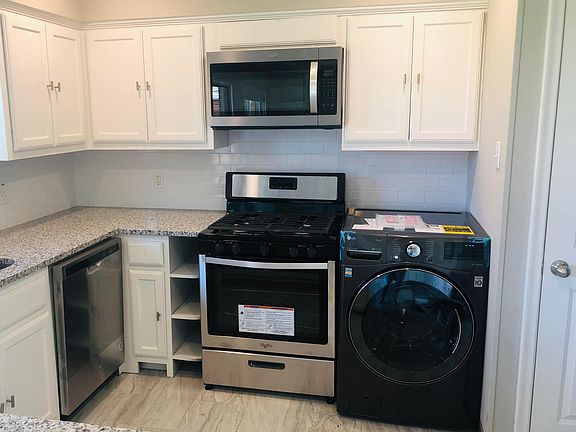 2nd image of 521 Heyser Dr