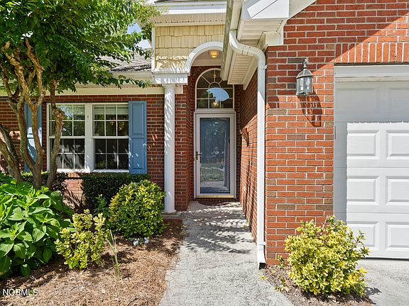 3rd image of 3736 Merestone Drive
