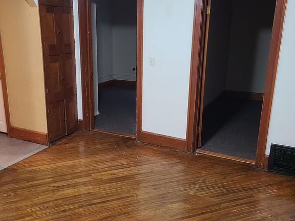 Dining room with 2 bedrooms on main floor