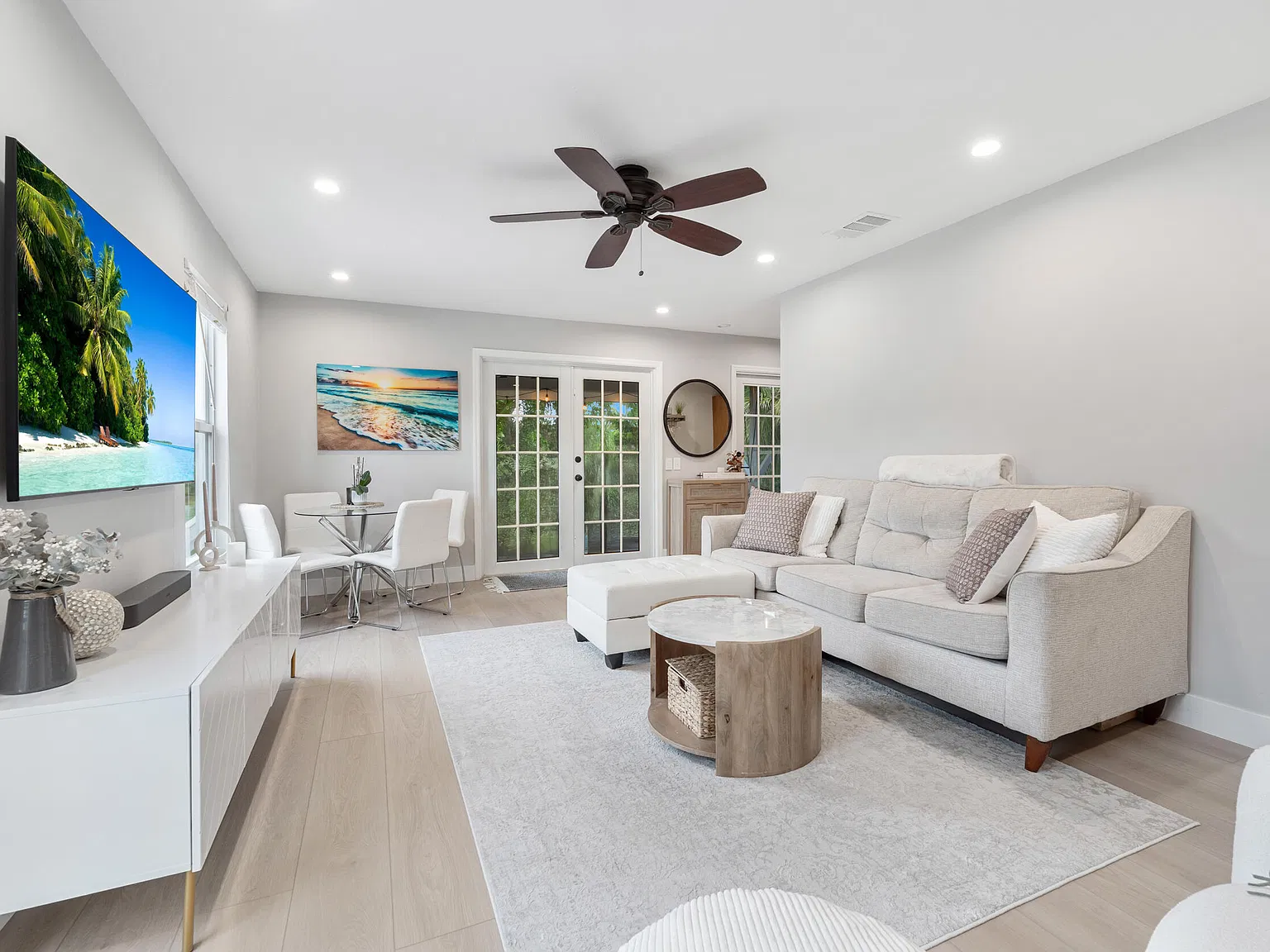 1 bed, 1.0 bath, 840 sqft, $2,600 — Photo 1