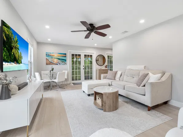 9207 SE Karin St, Hobe Sound, FL 33455