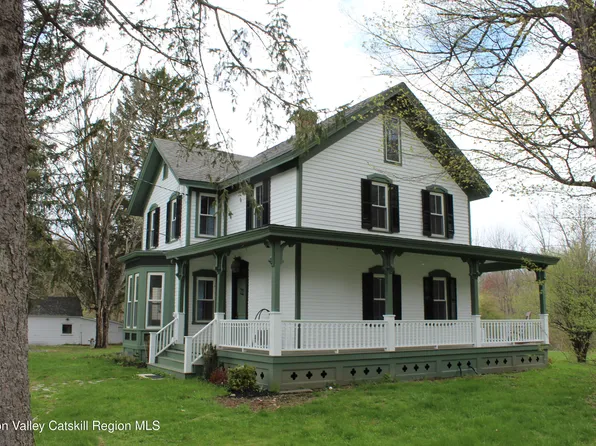 23 Frog Alley, Old Chatham, NY 12136