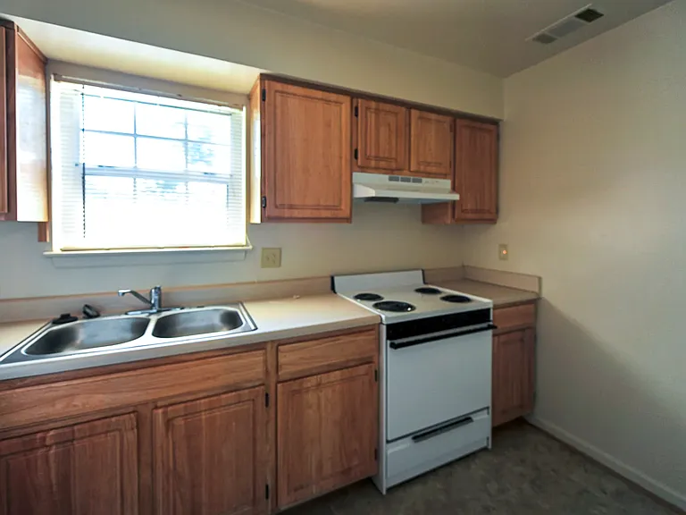 Brentwood Forest Apartments — Photo 6