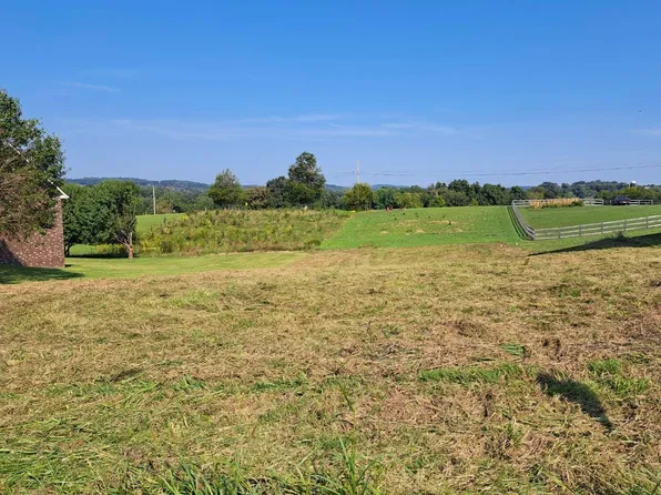 42 Johnny Dr, Science Hill, KY 42553