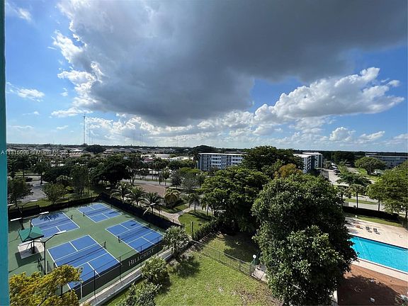 2nd image of 919 Hillcrest Dr APT 714