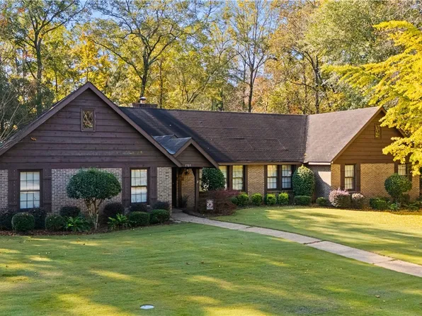 1705 Arrowhead Ave, Opelika, AL 36801
