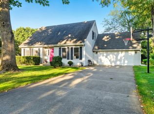 1010 Tomahawk Ln, Niles, MI 49120