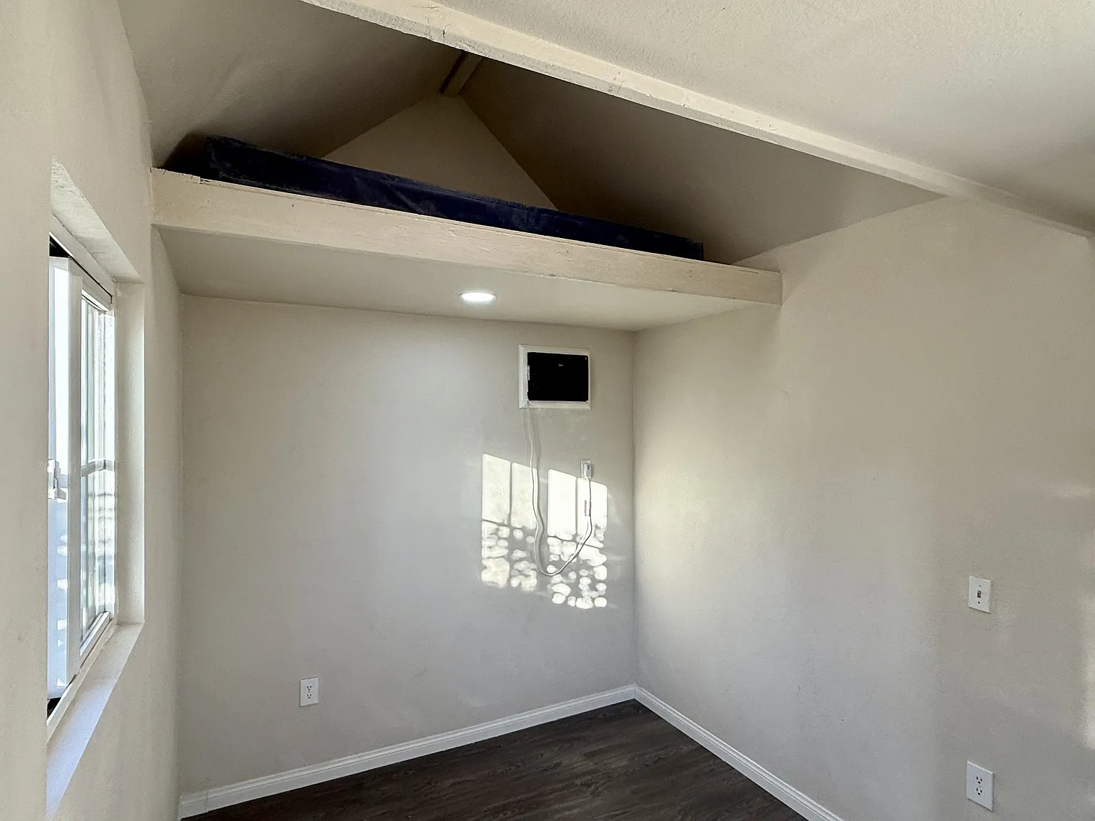 5795 Kenwood Place - C Studio — Photo 3