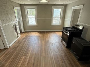 15 1/2 Mendon St APT 2, Worcester, MA 01604