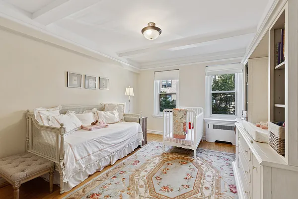 Sold by Compass | media 25