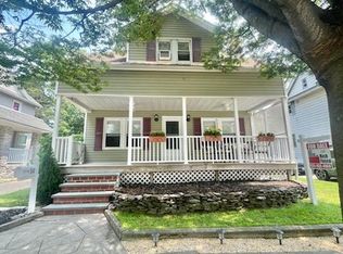 54 Lynbrook Ave, Lynbrook, NY 11563