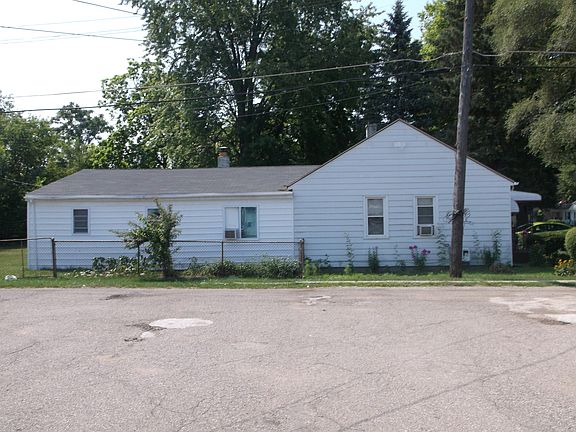 4th image of 19020 Floral St
