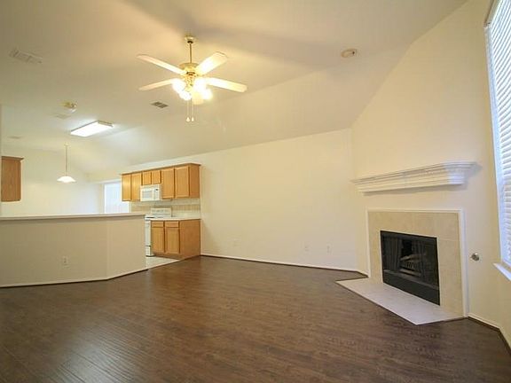 4th image of 3008 Longleaf Ln