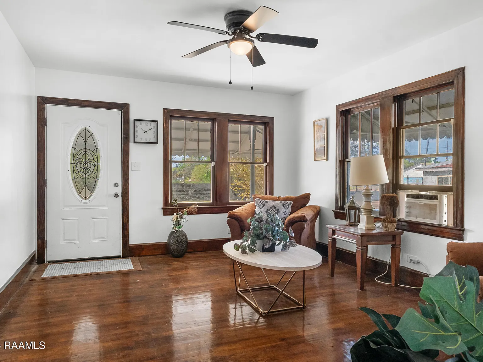 3 bed, 1.5 bath, 1431 sqft, $1,500 — Photo 3