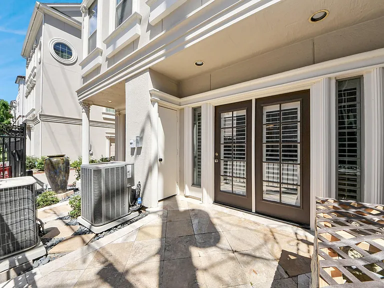 710 Jackson Hill St — Photo 29