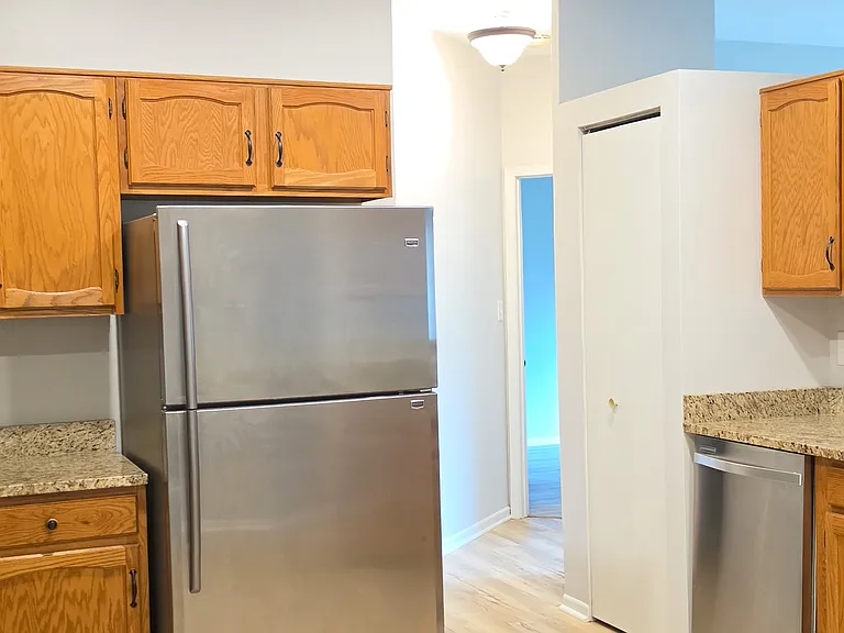 1721 Chesapeake Ln #1 — Photo 5