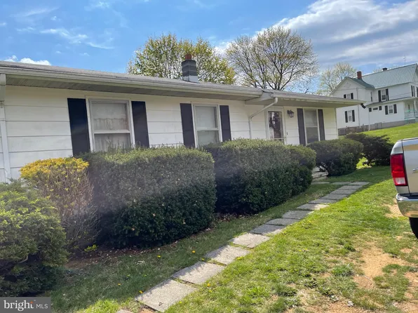 11546 Petersburg Pike, Upper Tract, WV 26866