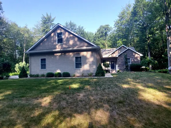 4410 Janice Ln, Beaverton, MI 48612