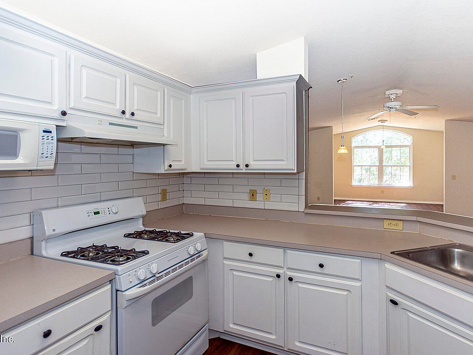 1st image of 13810 SUTTON PARK Drive #1334