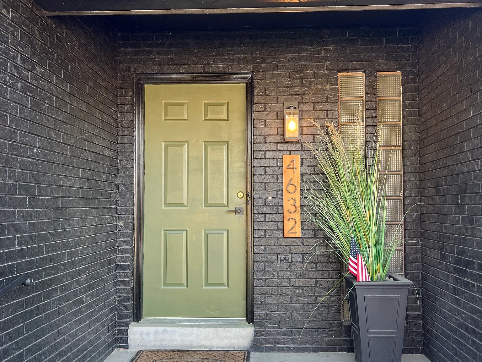 2 bed, 2370 sqft, $2,500 — Photo 4