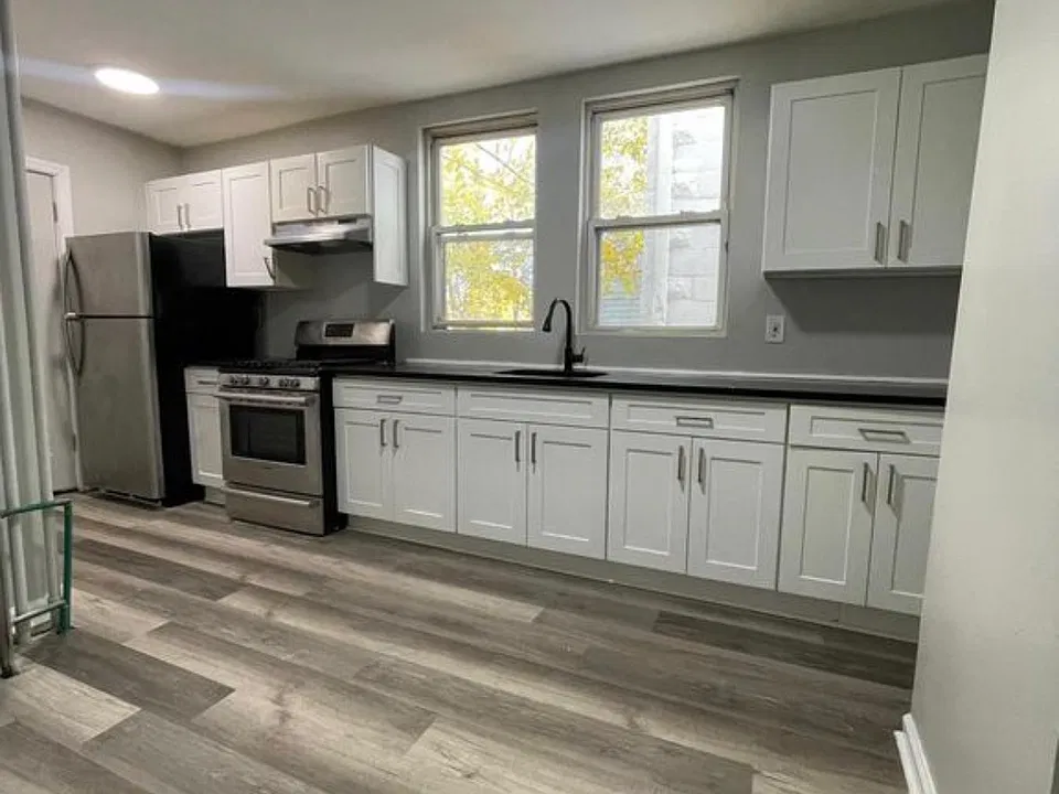 116 Bostwick Ave #1D