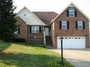 102 Saint Christopher Dr, Smyrna, TN 37167
