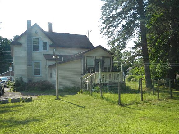 3rd image of 68 Willow St