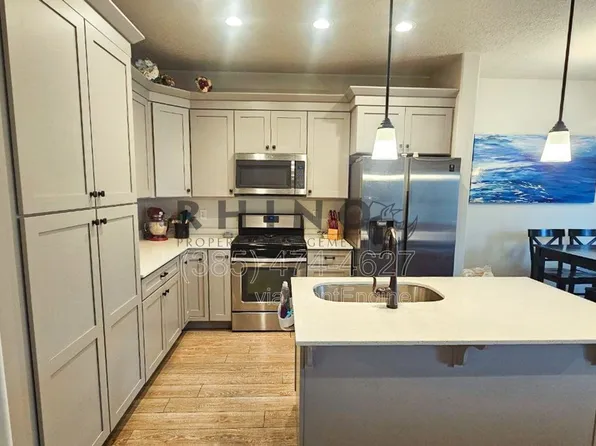 213 W Whitewater Dr, Vineyard, UT 84059