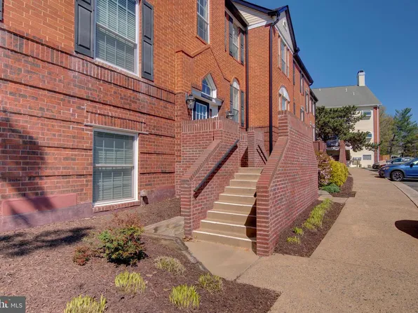 676 Gateway Dr SE Unit 804, Leesburg, VA 20175