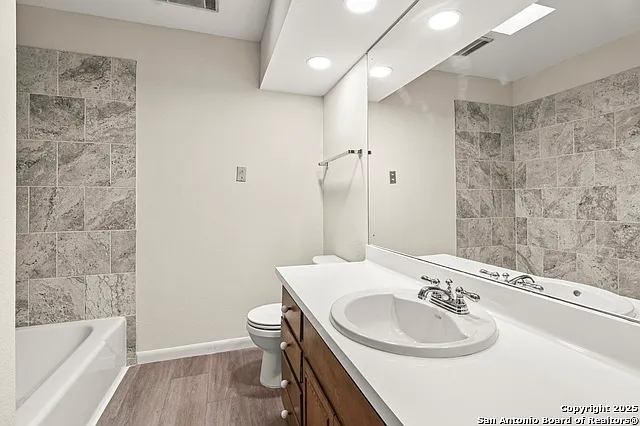 162 Amistad Blvd — Photo 5