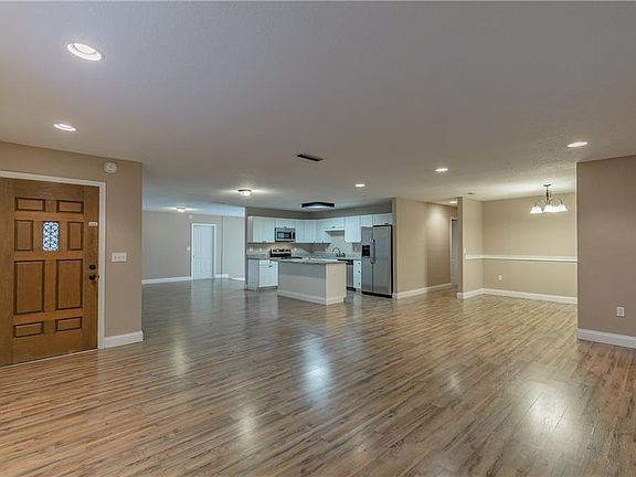 2nd image of 4939 Hidden Hills Dr