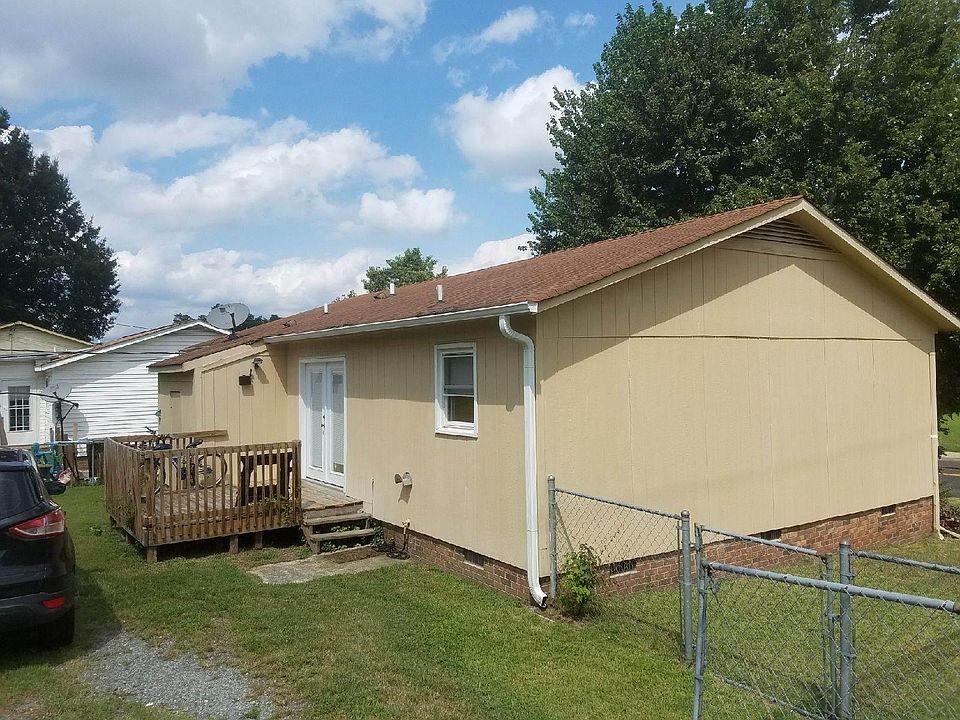 2nd image of 704 S English St