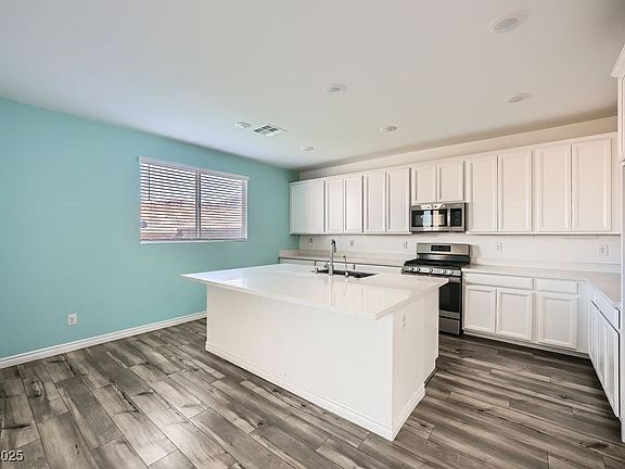 4th image of 3004 Moulin Heights St