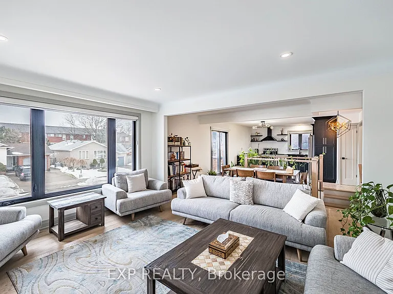 7623 Chorozy St — Photo 9
