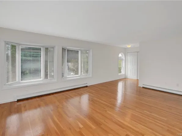 23 Whitestone Pl #2, New Rochelle, NY 10801