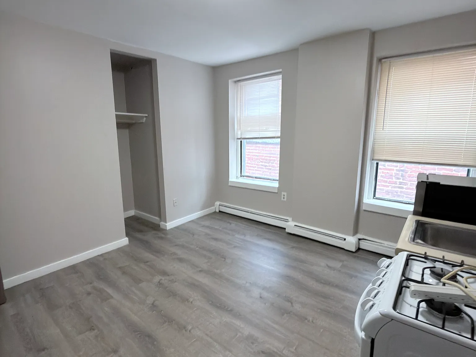 1 bed, $900 — Photo 3