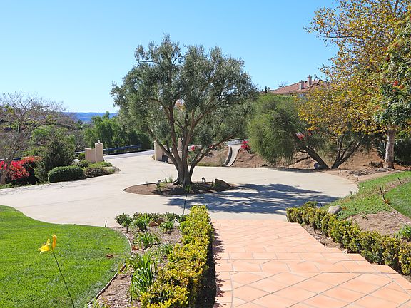 3rd image of 2038 Vista Valle Verde Dr
