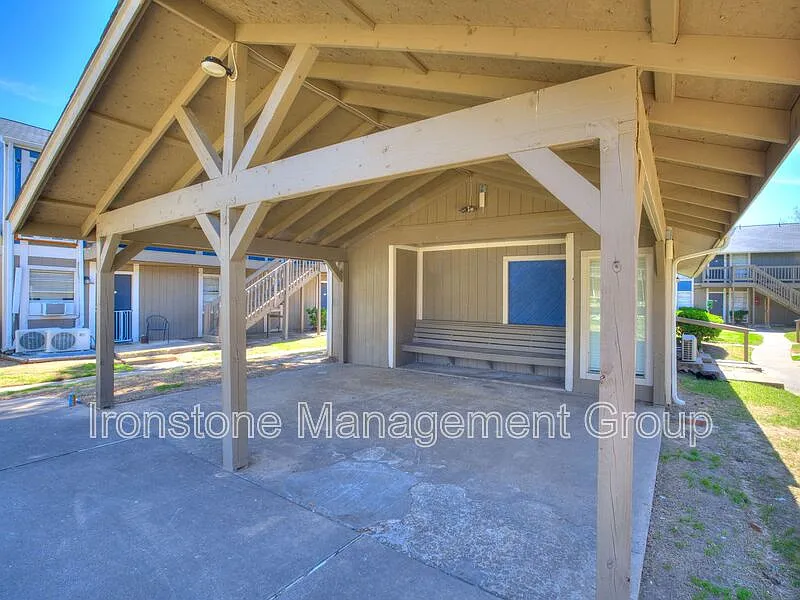 Building Photo - 4651 S Darlington Ave #2-I